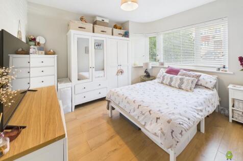 Presented by Clinton Crawford at EweMove Bexleyhea