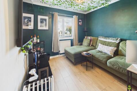 Presented by Clinton Crawford at EweMove Bexleyhea