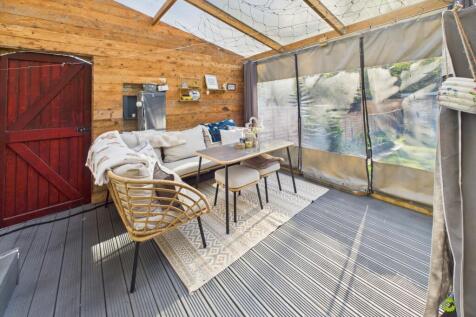 Presented by Clinton Crawford at EweMove Bexleyhea