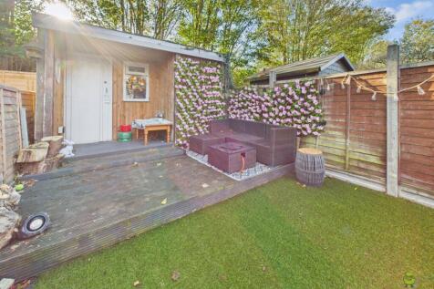 Presented by Clinton Crawford at EweMove Bexleyhea