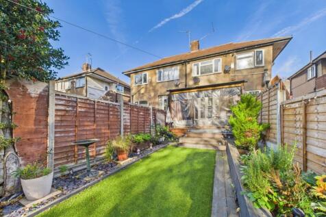 Presented by Clinton Crawford at EweMove Bexleyhea