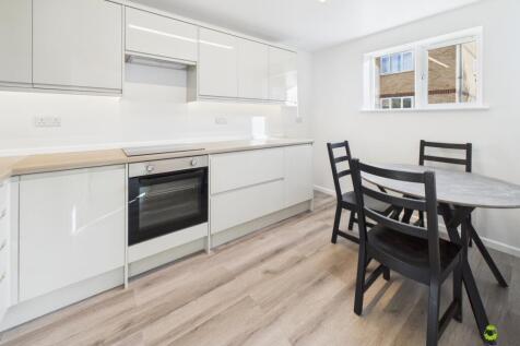 Presented by Clinton at EweMove Bexleyheath and Da