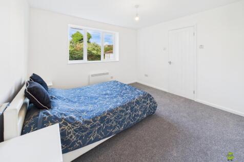 Presented by Clinton at EweMove Bexleyheath and Da