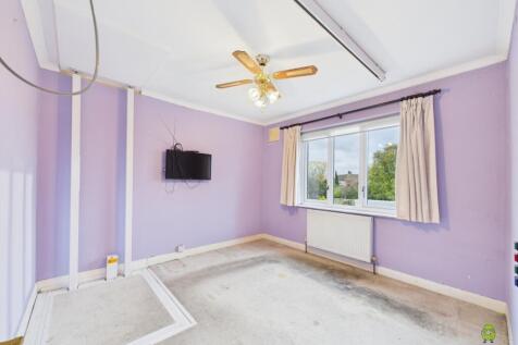 Presented by Clinton at EweMove Bexleyheath and Da