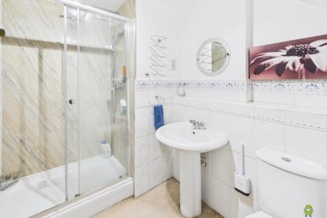 En Suite Shower Room James Hillier Ewemove Bexley 