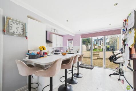 Presented by Kevin at EweMove Bexleyheath and Dart