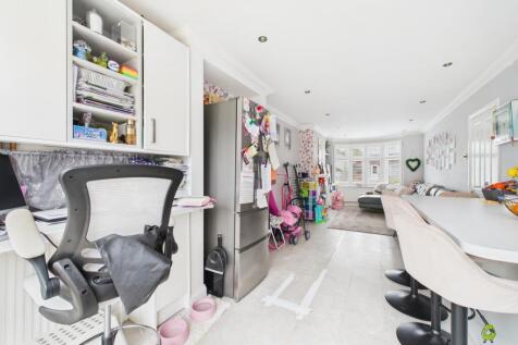 Presented by Kevin at EweMove Bexleyheath and Dart