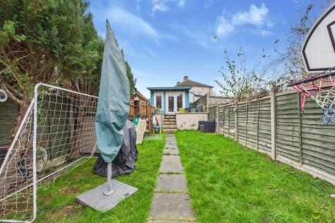 Presented by Kevin at EweMove Bexleyheath and Dart