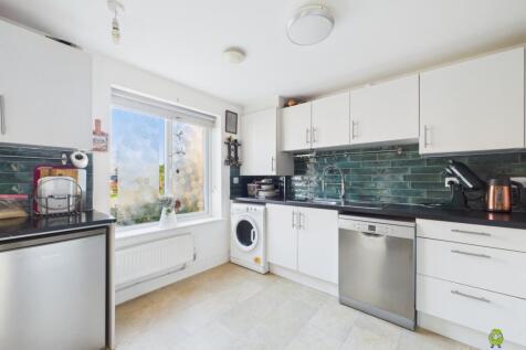 Presented by Nicoleta at EweMove Bexleyheath and D