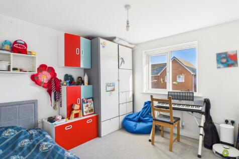 Presented by Nicoleta at EweMove Bexleyheath and D