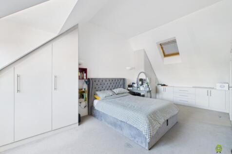 Presented by Nicoleta at EweMove Bexleyheath and D