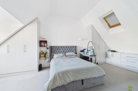 Presented by Nicoleta at EweMove Bexleyheath and D