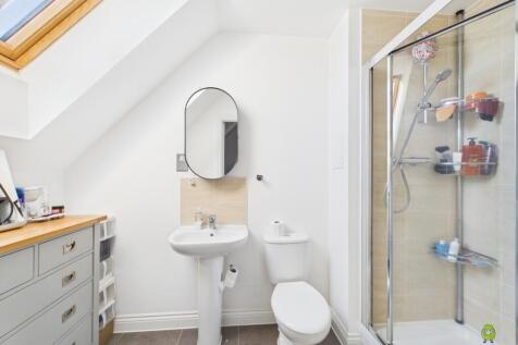 Presented by Nicoleta at EweMove Bexleyheath and D