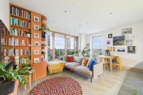 CAM02615G0-PR0132-STILL010