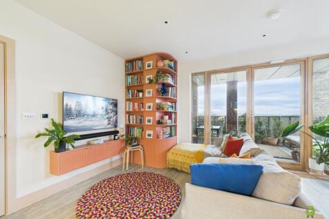 CAM02615G0-PR0132-STILL011