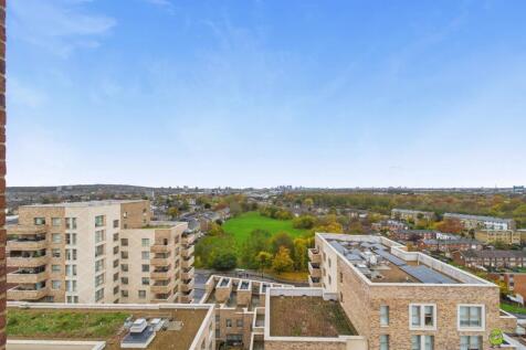 CAM02615G0-PR0132-STILL006