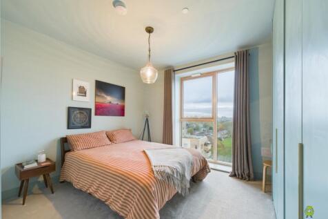 CAM02615G0-PR0132-STILL001