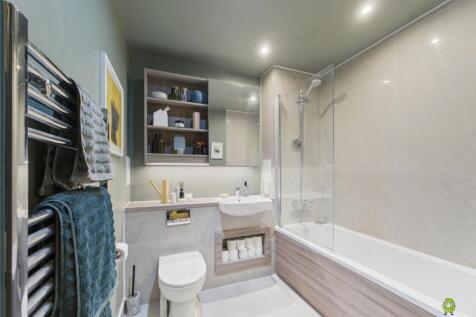 CAM02615G0-PR0132-STILL004