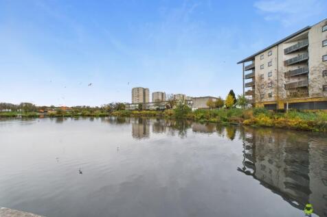 CAM02615G0-PR0132-STILL017