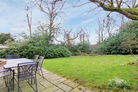 Garden at Side