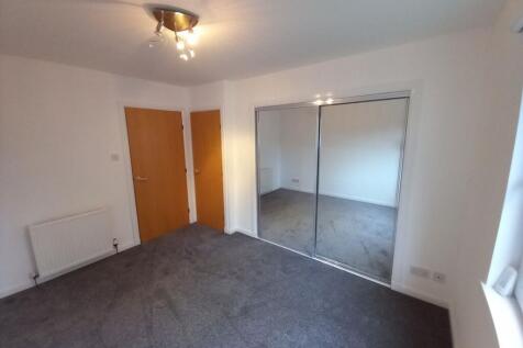 Back Bedroom (1)