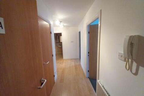 Front Door &amp; Lobby (1)