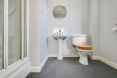 Bedroom 1 Ensuite