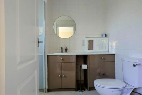 2 Master bed En-suite (1)
