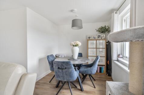 1320085-5-68c2d8883819f