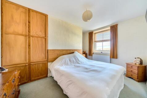 1361235-18-68dd3b391a172