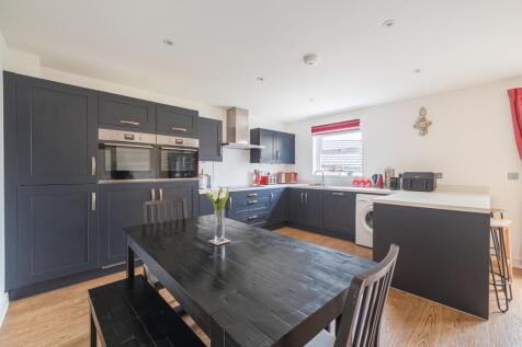 1371883-10-690207f81fa4b