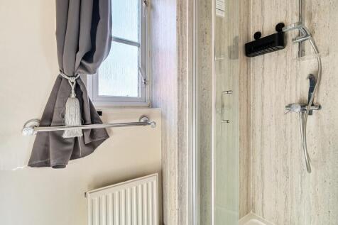 1372050-3-69009b51f07d0