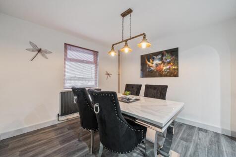 1375352-15-690a6a49d23ae