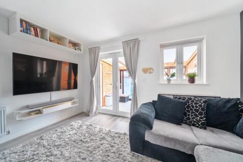 1376571-15-690cbbea80525-ARW-1