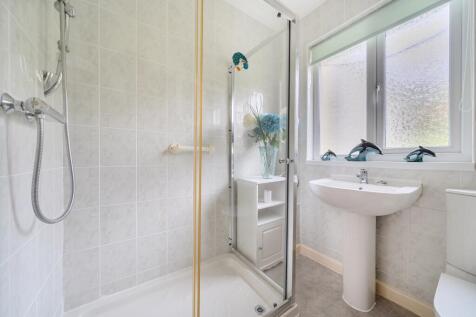 1376904-13-6913379442403-ARW-1