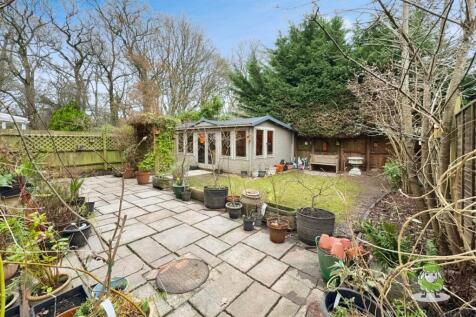 Garden and Summerhouse