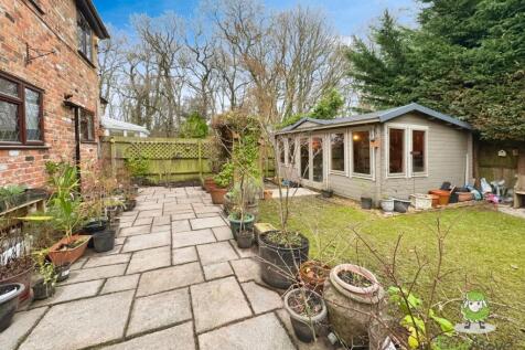 Garden and Summerhouse