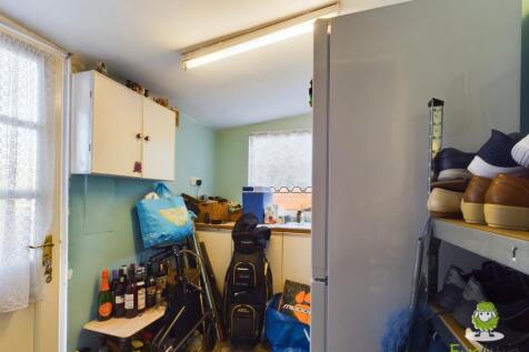 CAM03778G0-PR0172-STILL009