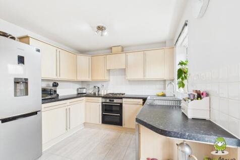Kitchen Middle Floor