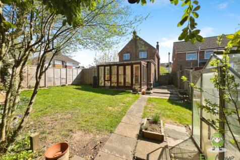 EweMove Basingstoke Estate Agents Chandler Road