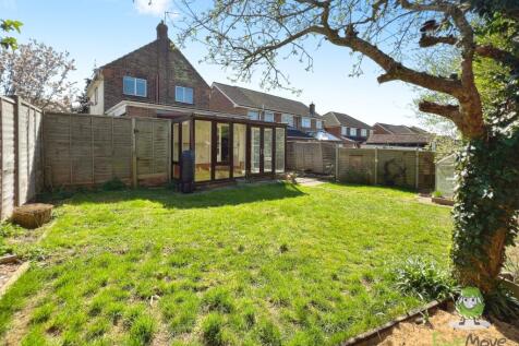 EweMove Basingstoke Estate Agents Chandler Road