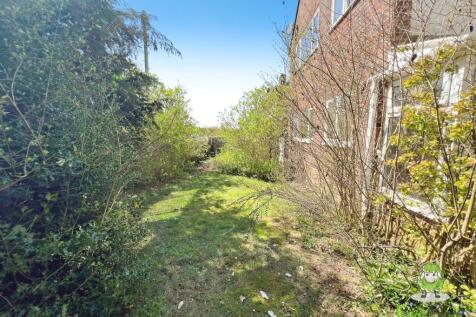 EweMove Basingstoke Estate Agents Chandler Road