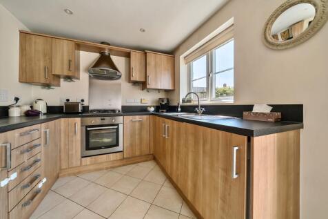 EweMove Basingstoke Estate Agents 