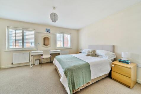 EweMove Basingstoke Estate Agents 