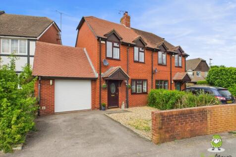 EweMove Estate Agents Basingstoke - Chaldon Green 
