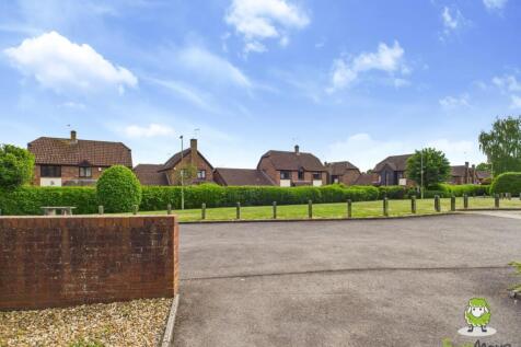 EweMove Estate Agents Basingstoke - Chaldon Green 