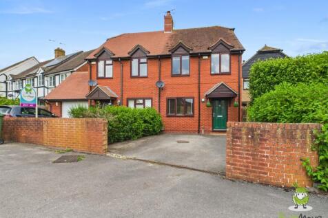 EweMove Estate Agents Basingstoke - Chaldon Green