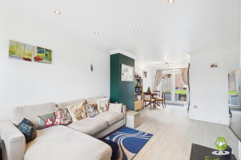 EweMove Estate Agents Basingstoke - Chaldon Green