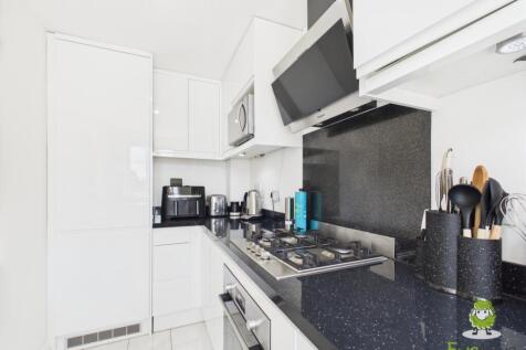 EweMove Estate Agents Basingstoke - Kitchen