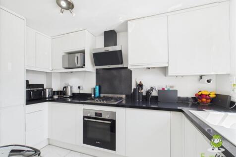 EweMove Estate Agents Basingstoke - Kitchen